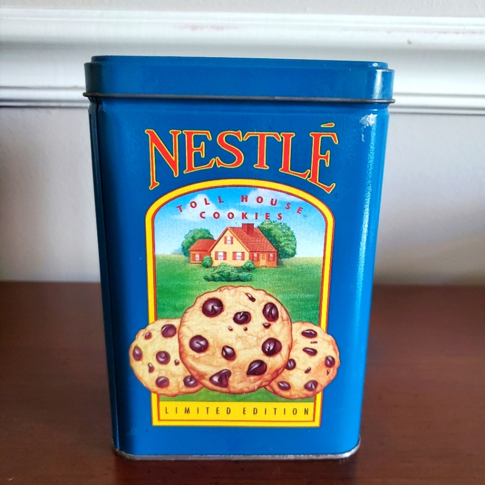 Vintage Nestle Toll House Cookies Collector Blue Metal Limited Edition Ad‎ Tin